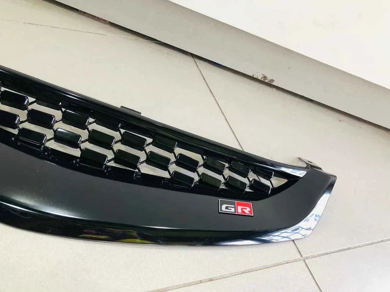 Front Grill for Honda Civic Reborn – Stylish Upgrade for a Bold Front Look